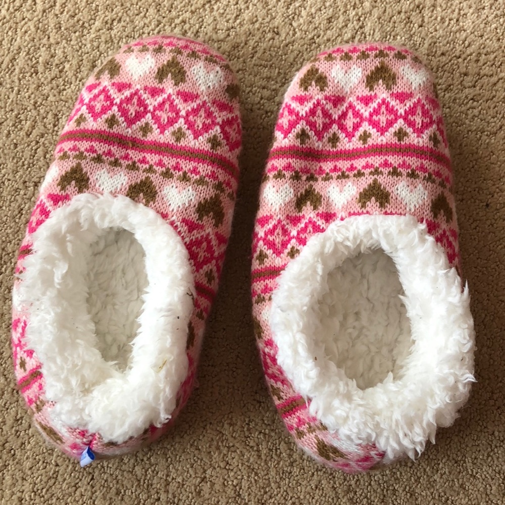 Kids Snoozies pink slippers